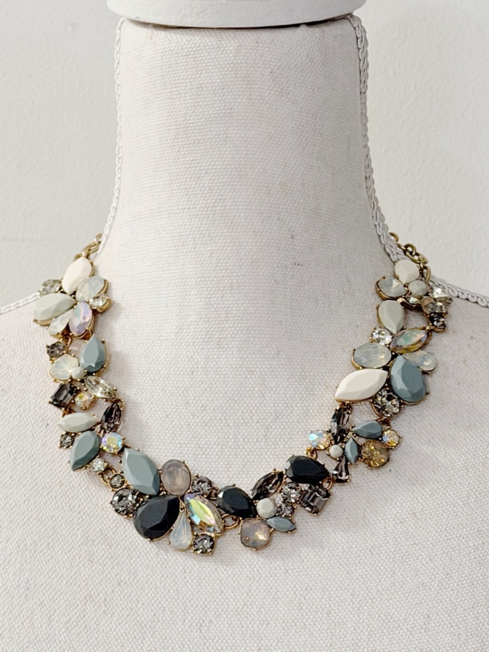 J.CREW Blue Crystal Statement Necklace Gold Tone Bib Rhinestone Wedding Jewelry